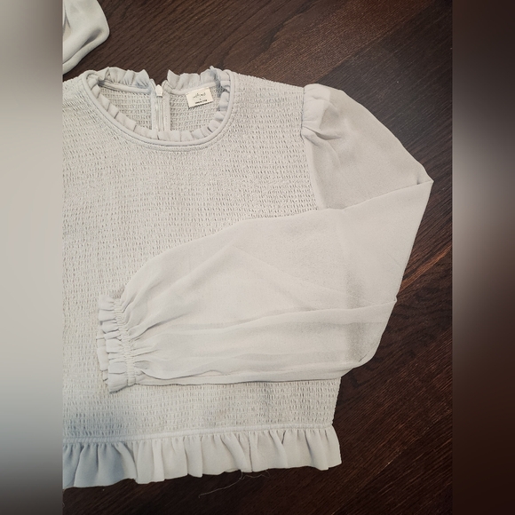 Aritzia Wilfred Mint blouse size Small - Picture 5 of 10